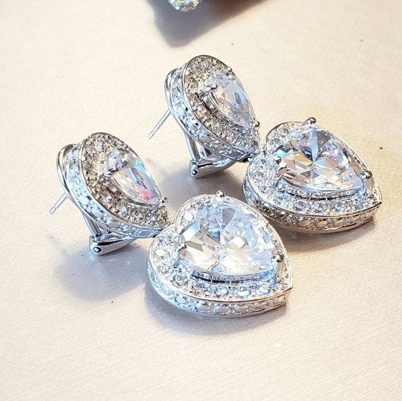 Sterling Silver Signed "R" Crystal Heart Earrings - Picture 4 of 6